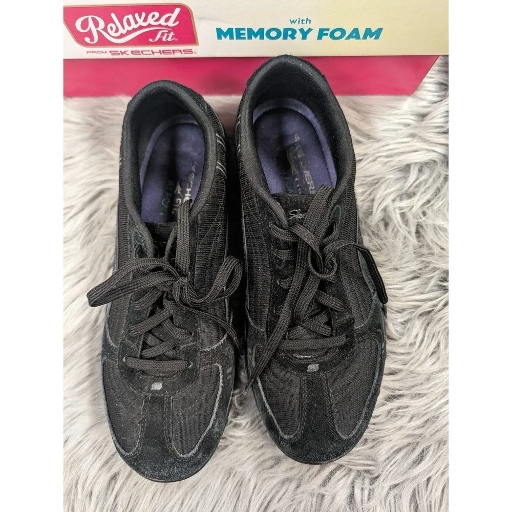 Memory foam women's skechers 8.5